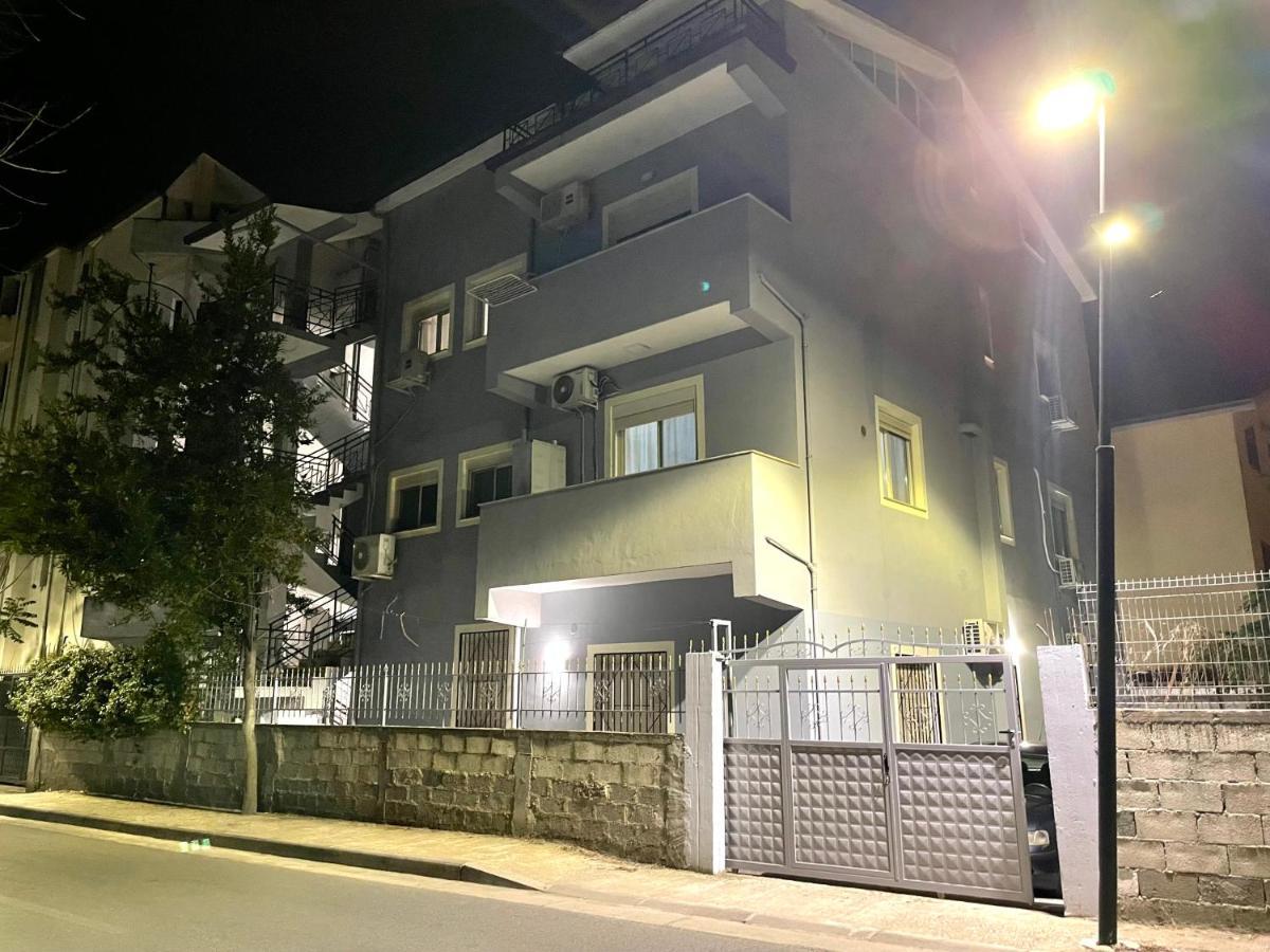 Lumturi Resident Apartment Durres Exterior photo